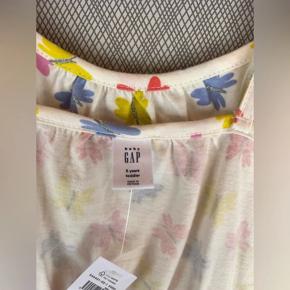 baby Gap - Girls butterfly print sleeveless romper (Size 5t) NWT